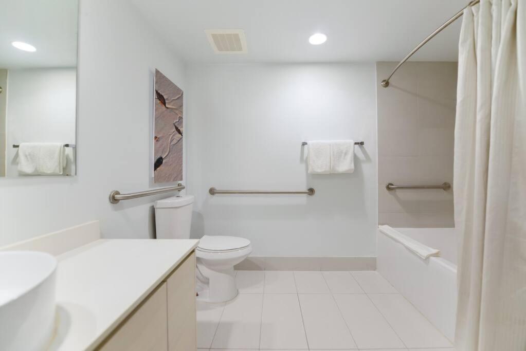 Awesome 2Br Condo Beachwalk Resort Hallandale Beach Exteriér fotografie