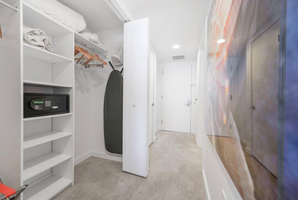 Awesome 2Br Condo Beachwalk Resort Hallandale Beach Exteriér fotografie