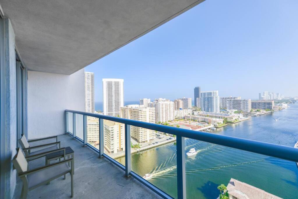 Awesome 2Br Condo Beachwalk Resort Hallandale Beach Exteriér fotografie